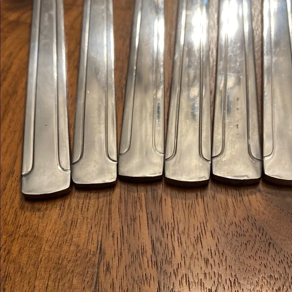 Walco 18-0 Stainless Steel Silver Butter Knives Set of 12 Silverware Flatware